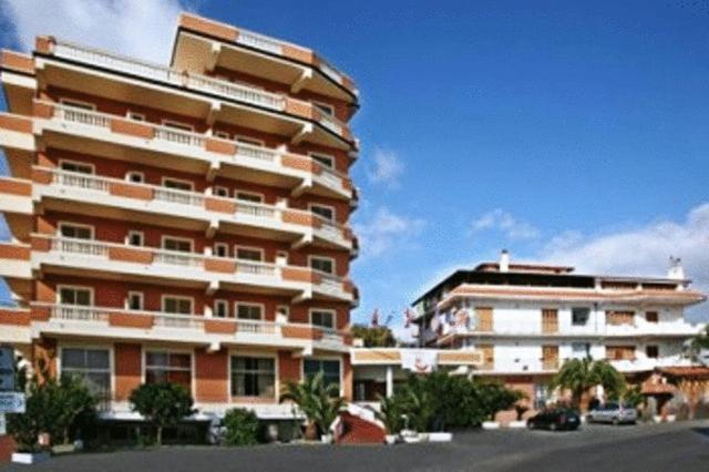 Hotel Casa Del Gourmet Siderno Exterior foto